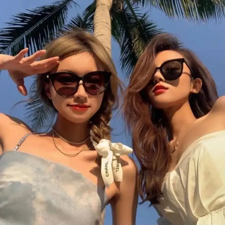 滚动的钢蛋